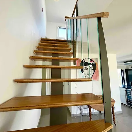 Σπίτι διακοπών Beautiful New House Near And Train Station *